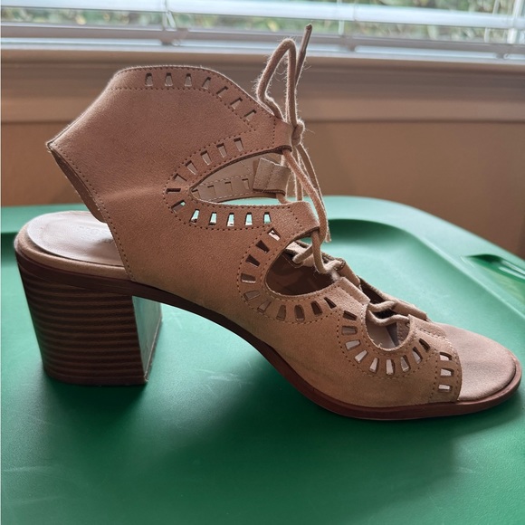 Mossimo Supply Co. Block Heel from Target - Size 7.5 - Picture 6 of 10